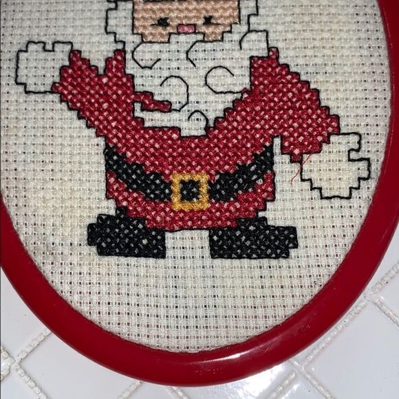 Santa cross stitch picture in red frame - Picture 4 of 5